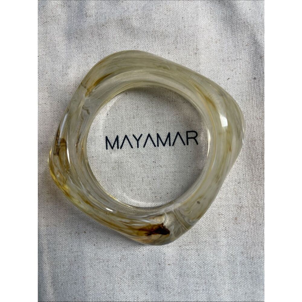 Petite size - Translucent Amber-Tone Square Resin Bracelet - fits small hands - Picture 4 of 4